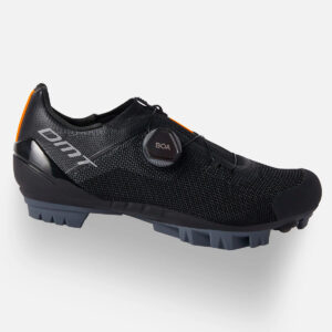 DMT KM4 BLACK / BLACK